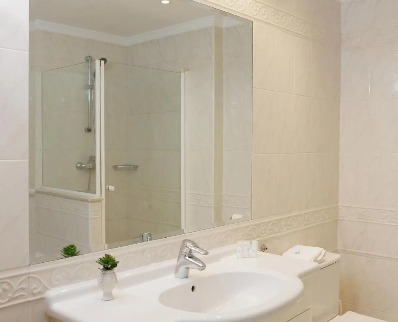 Marbella Banus Suites - Aldea Blanca Terraces Views 아파트